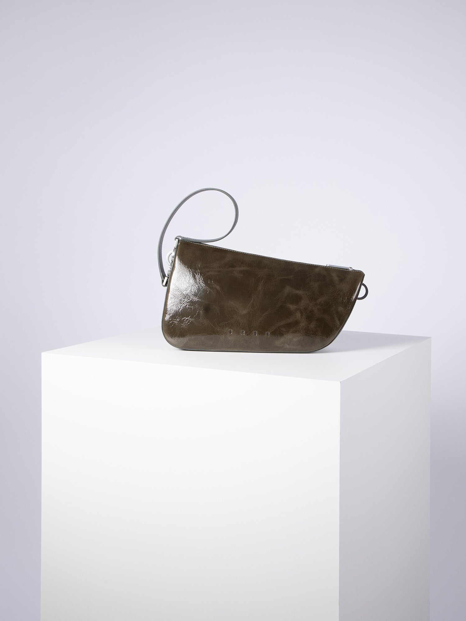 color:dark olive_ansicht:000000000000001_dokar:Z07_dokar-text:online inhalt