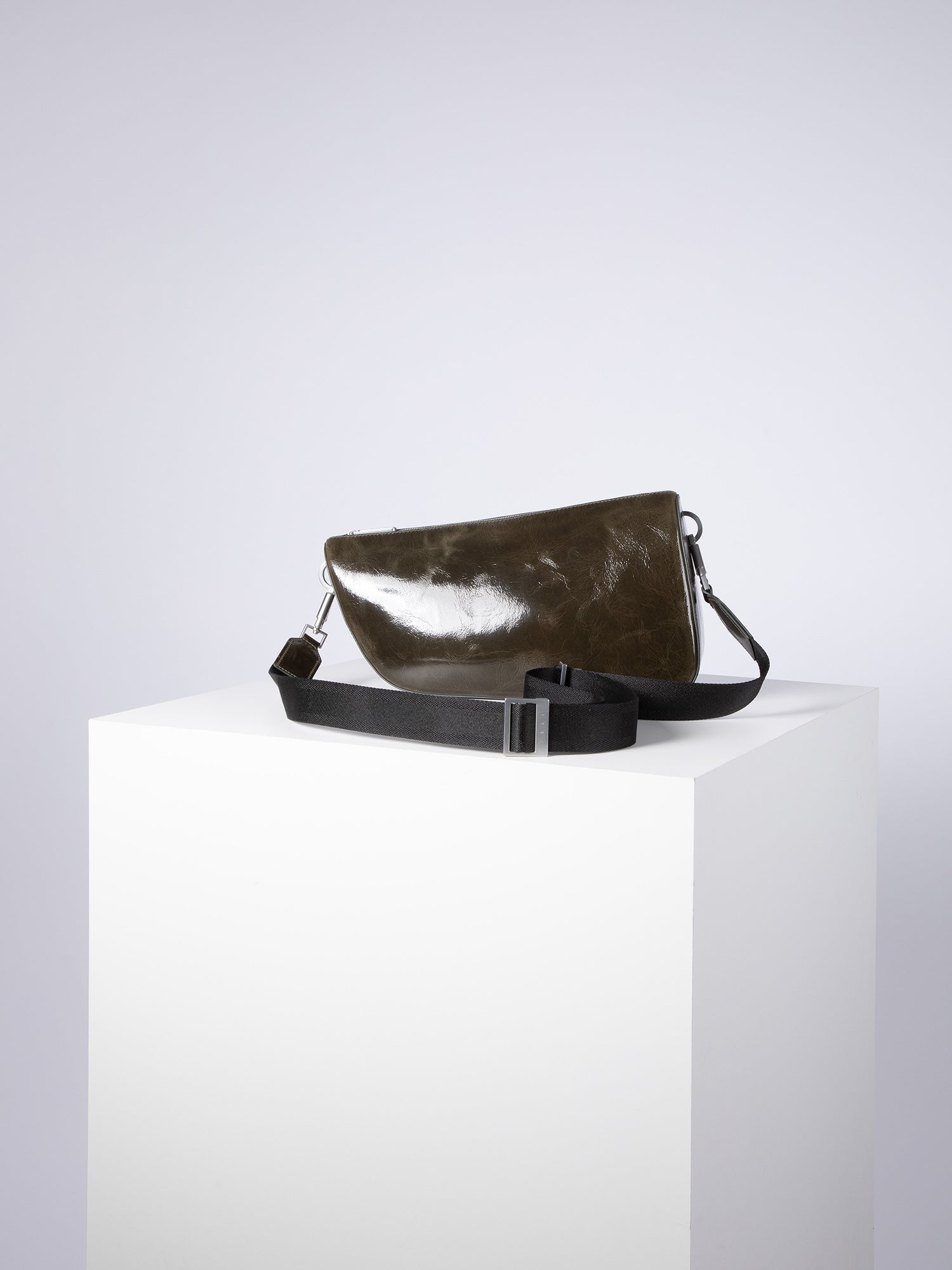 color:dark olive_ansicht:000000000000004_dokar:Z07_dokar-text:online inhalt