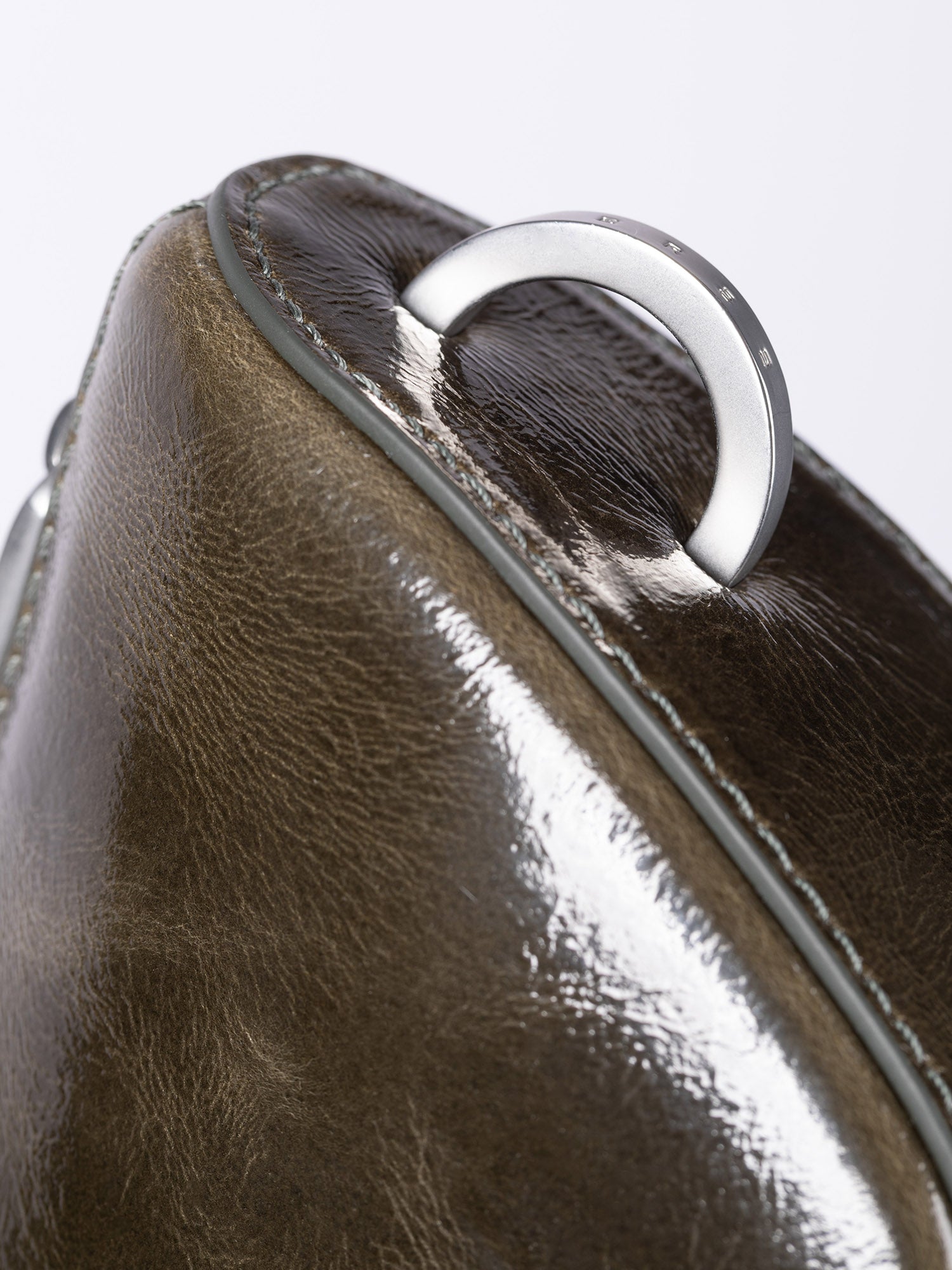 color:dark olive_ansicht:000000000000012_dokar:Z07_dokar-text:online inhalt