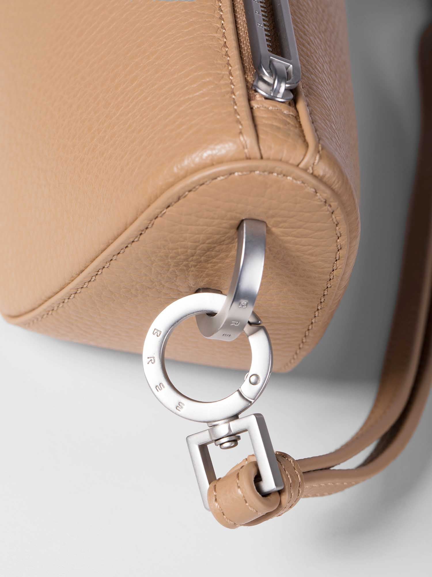 color:beige_ansicht:000000000000007_dokar:Z07_dokar-text:online inhalt