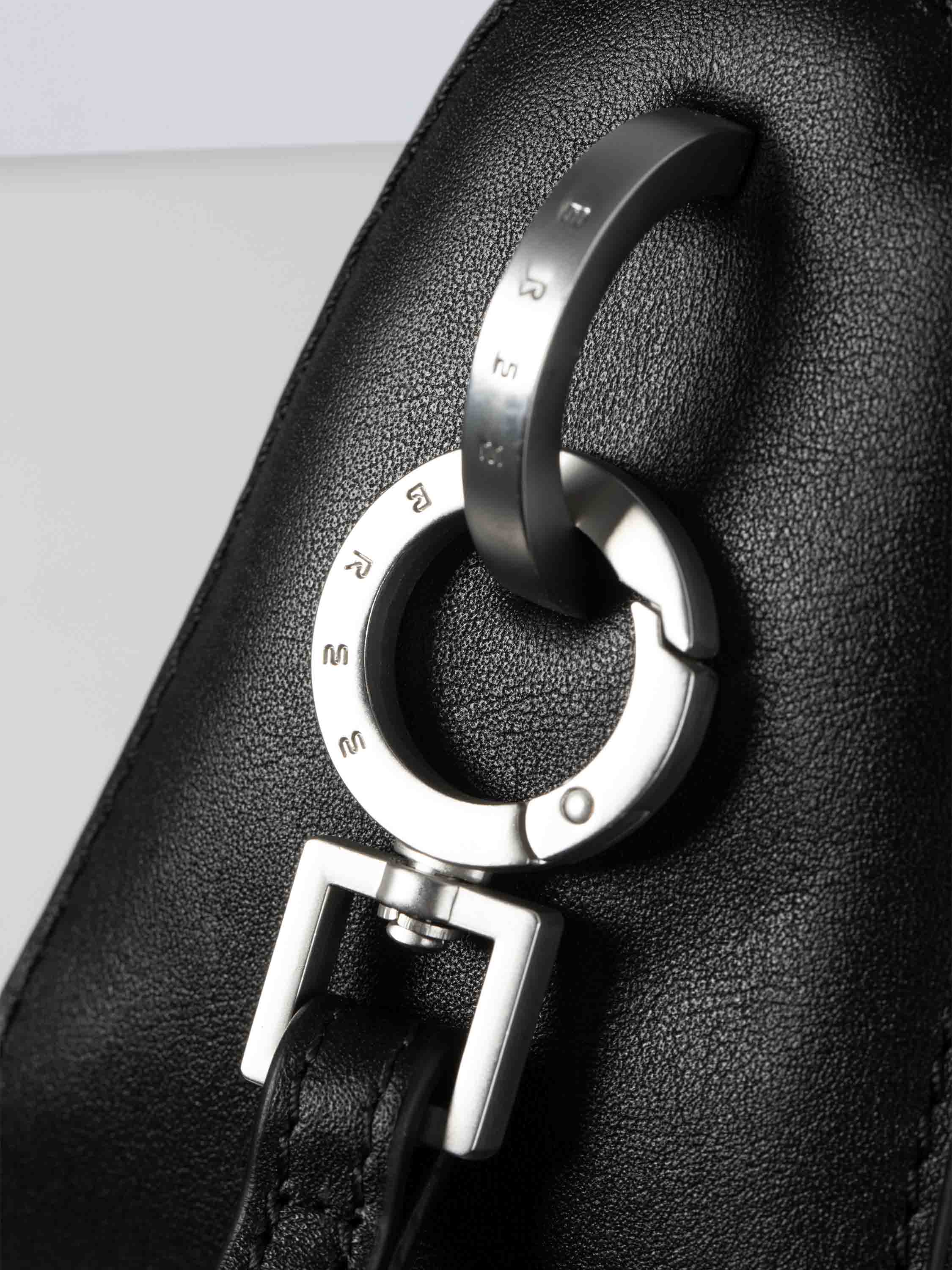 color:schwarz_ansicht:000000000000005_dokar:Z07_dokar-text:online inhalt