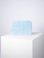 hellblau