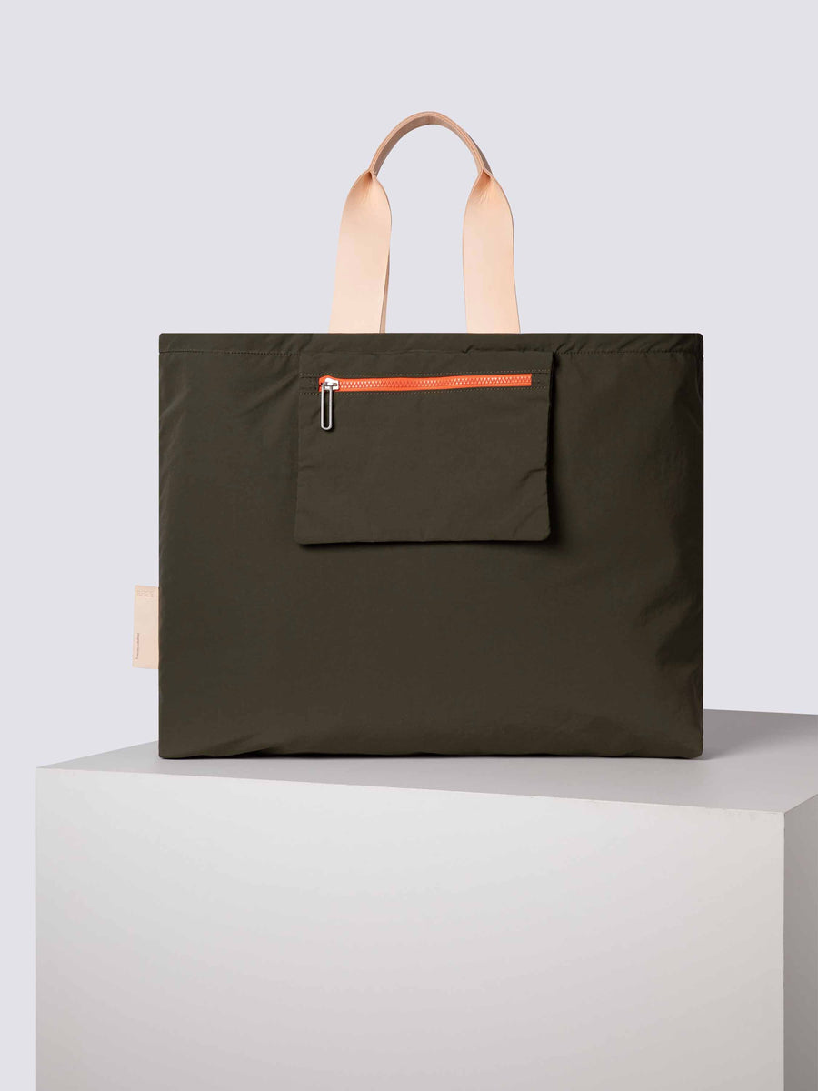 Zwei Seiten, eine Tasche
