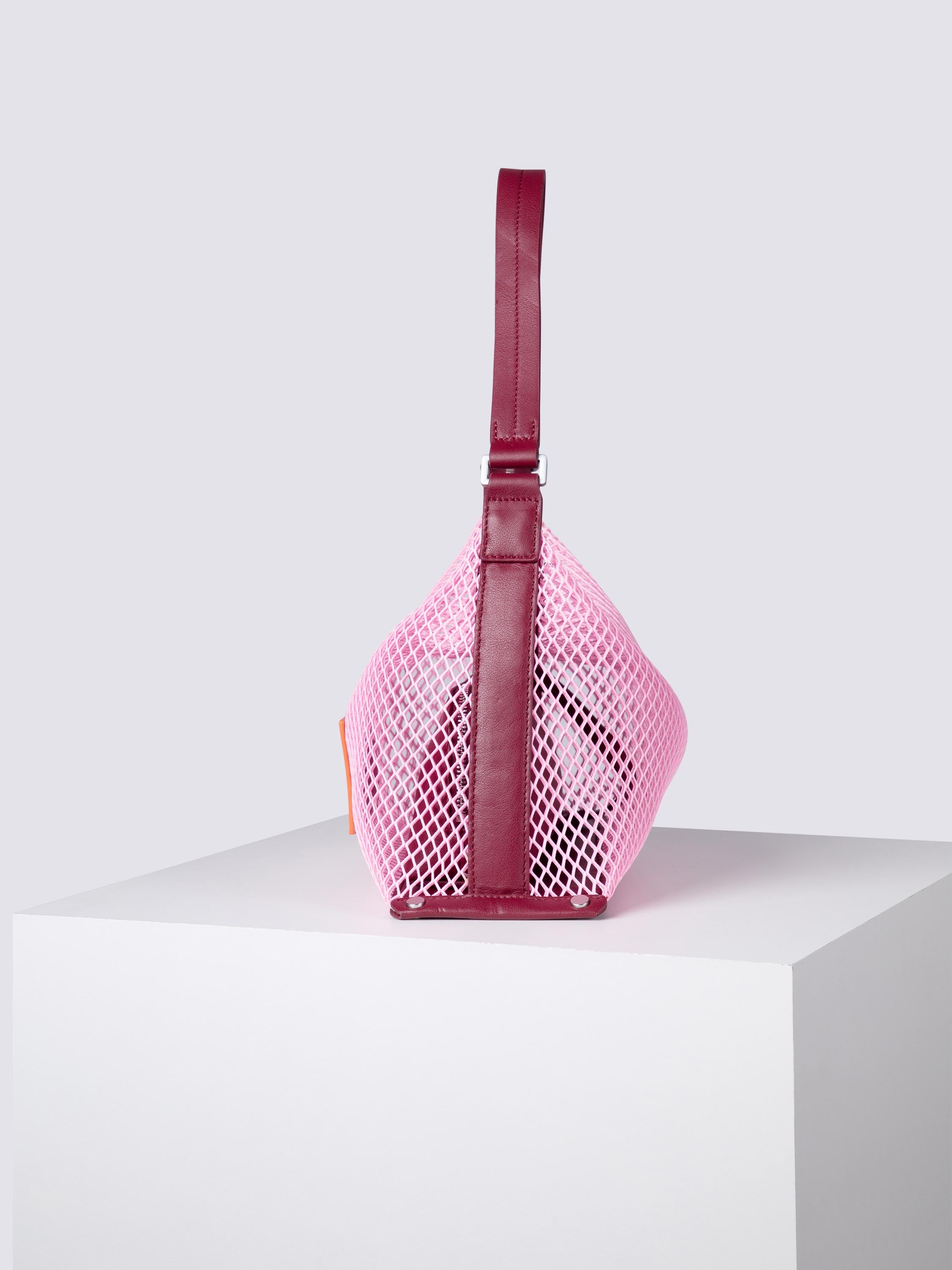 color:hellpink_ansicht:000000000000002_dokar:Z07_dokar-text:online inhalt