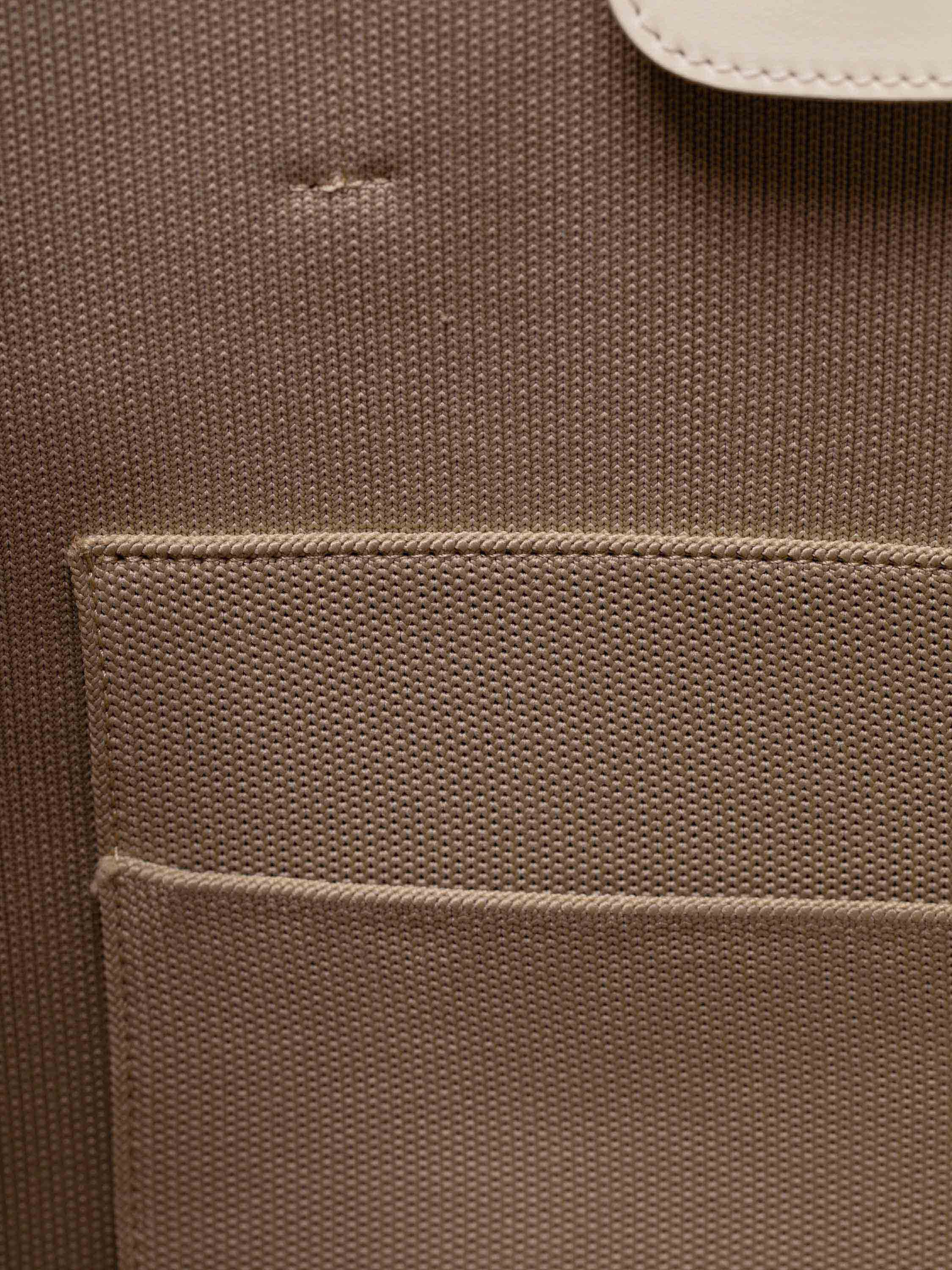 color:taupe_ansicht:000000000000010_dokar:Z07_dokar-text:online inhalt