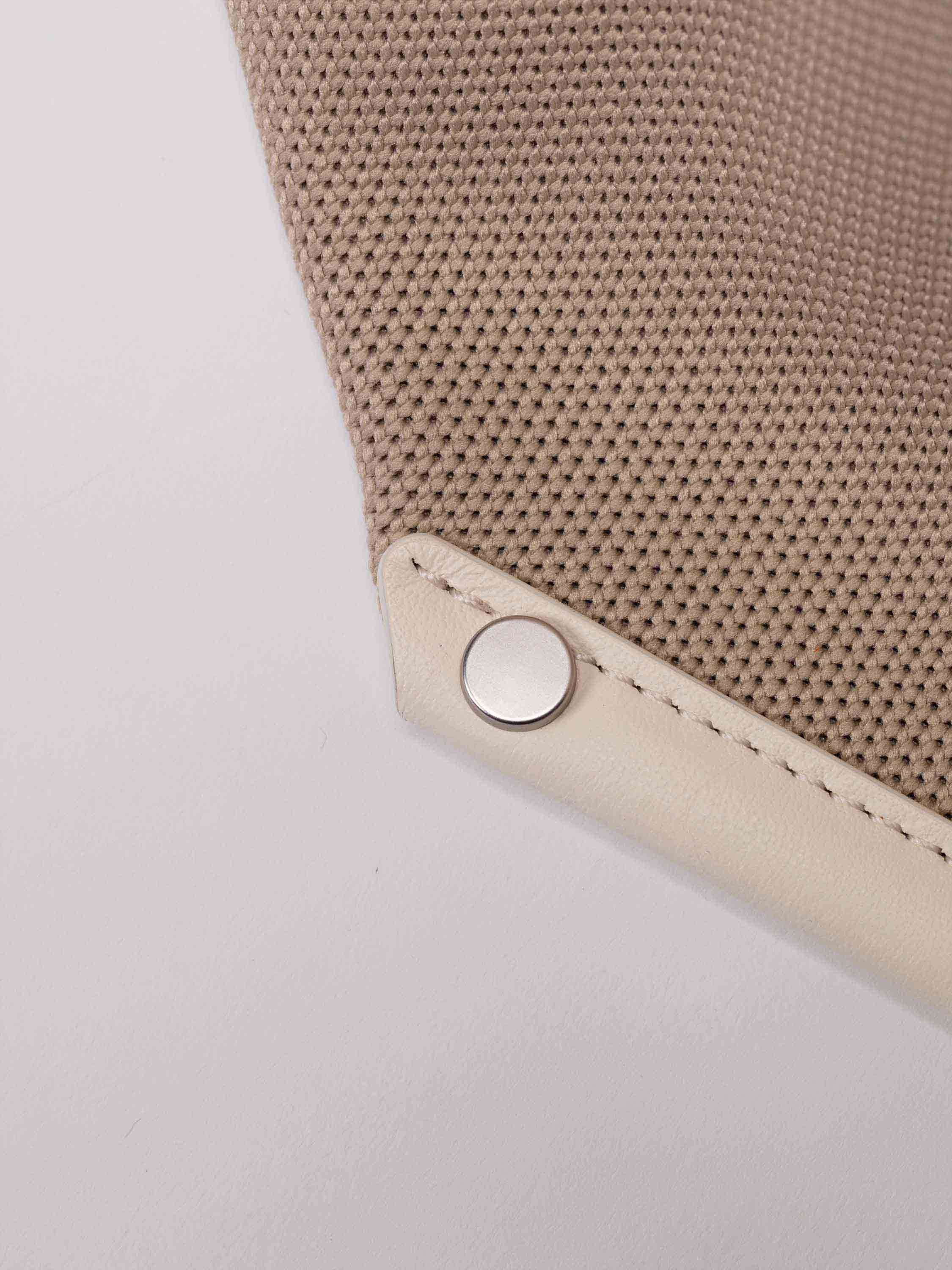 color:taupe_ansicht:000000000000006_dokar:Z07_dokar-text:online inhalt