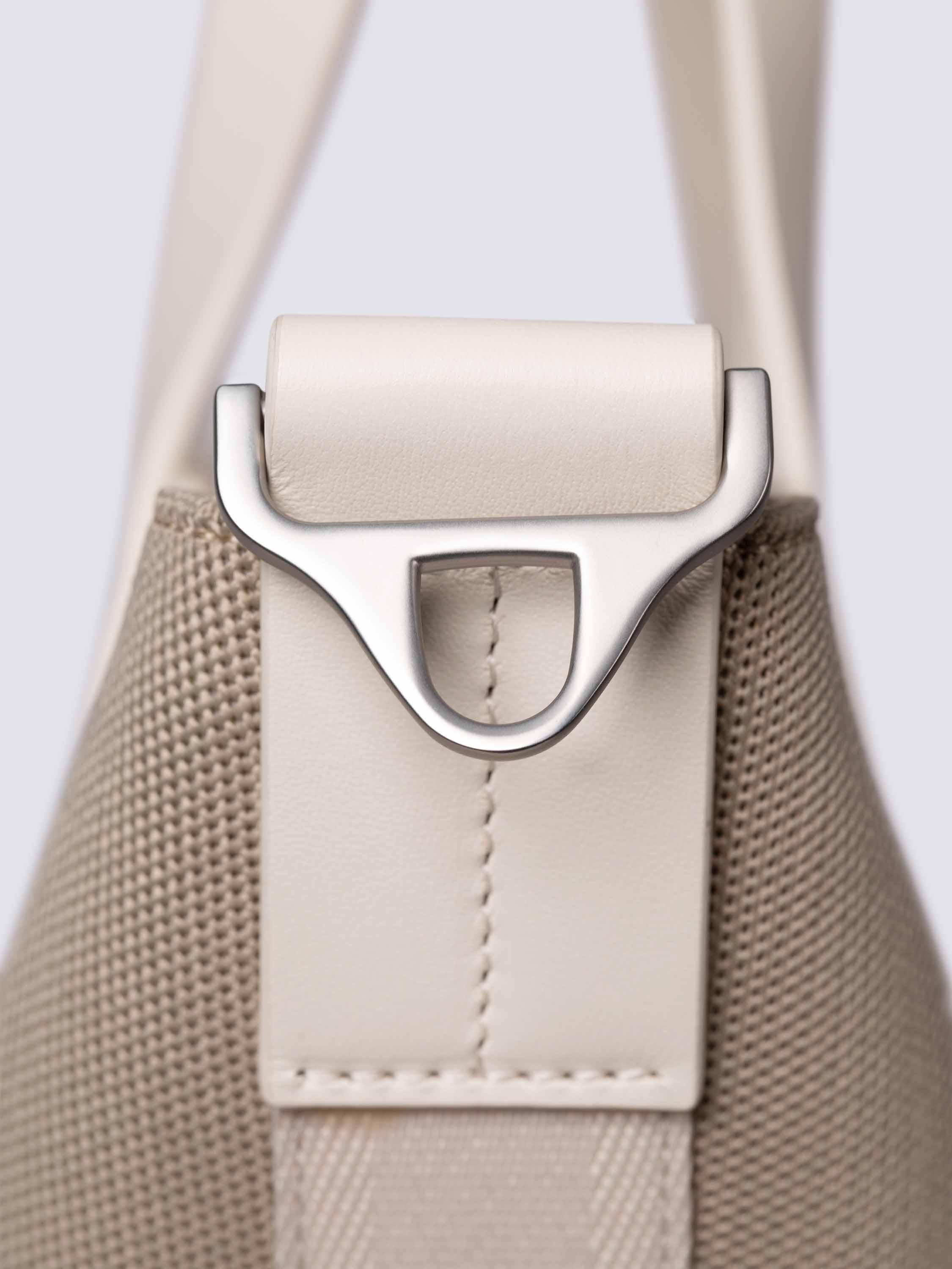 color:taupe_ansicht:000000000000007_dokar:Z07_dokar-text:online inhalt